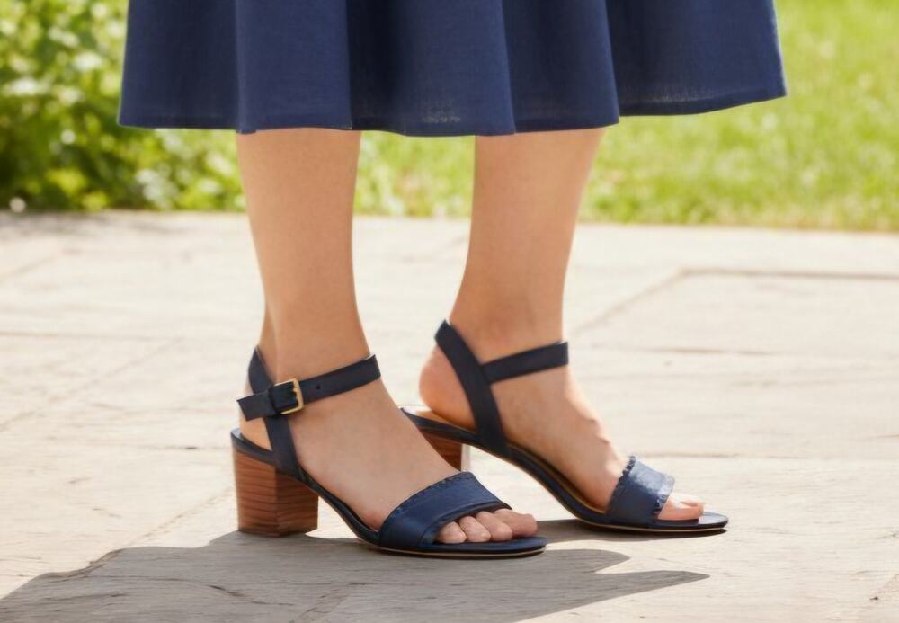 Talbots navy blue Mimi Frindge sz 7.5 sandals strappy $140 SH390